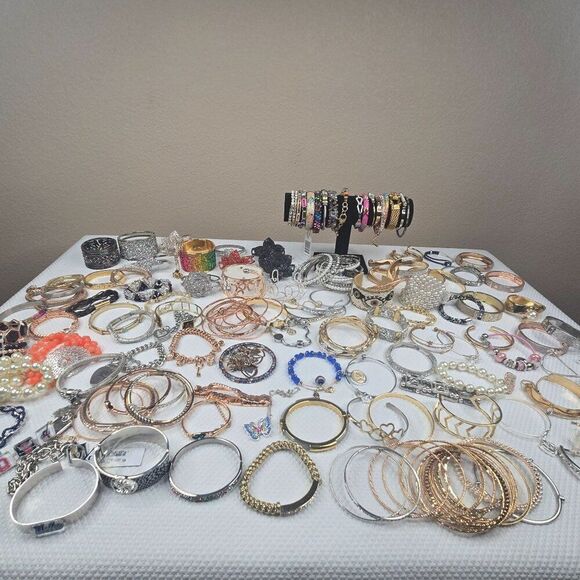 Estate Lot Modern Fashion Bracelets 150 Pieces Juicy Anne Klein Vera Bradley Jes